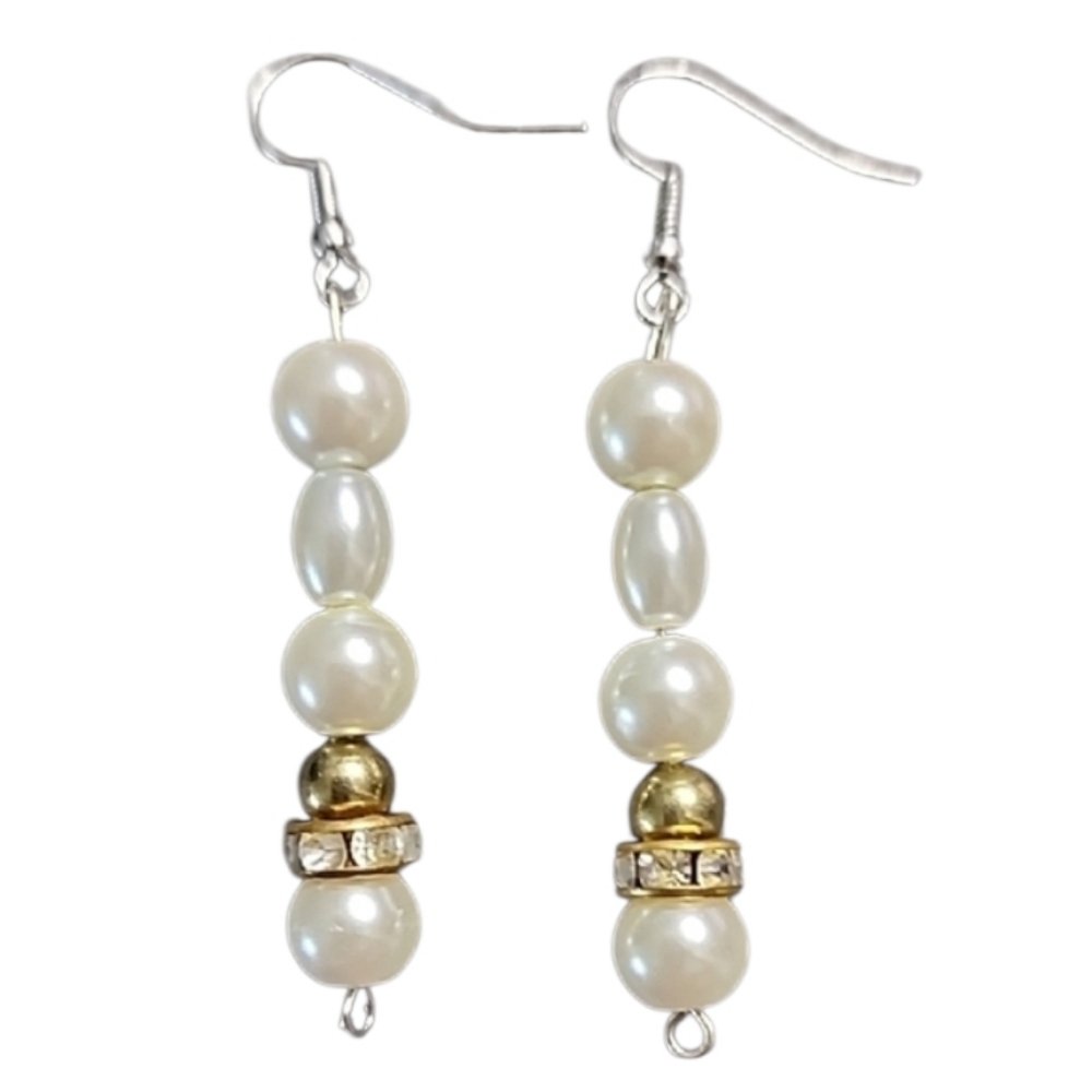 💥4 for $20💥Pearl and Gold Tone Earrings